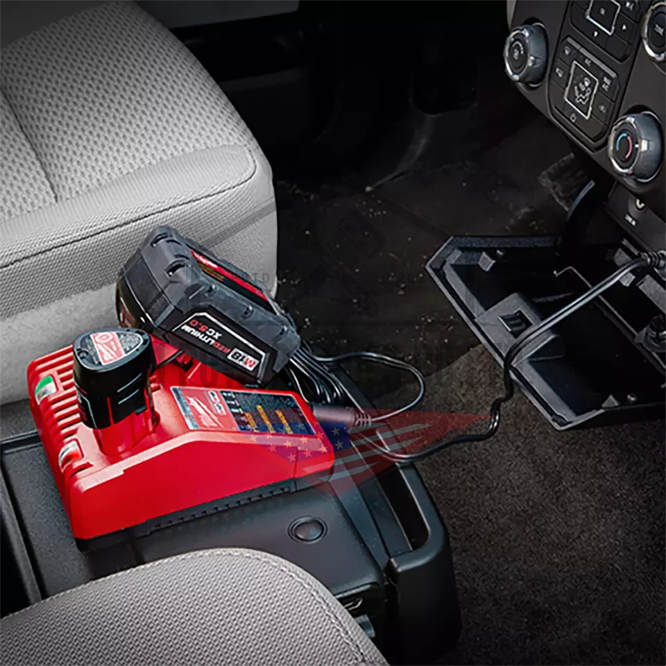 แท่นชาร์จแบตเตอรี่ 12-18 โวลต์ สำหรับชาร์จในรถยนต์ Milwaukee - M12-18AC ASIA - Image 5