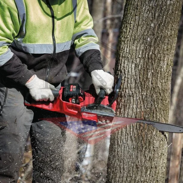 Alternative view of M18 FUEL™ เลื่อยโซ่ไร้สาย 11" (เครื่องเปล่า) Milwaukee -  M18 FCHSC-0G0