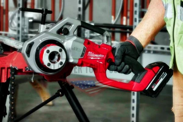 M18 FUEL™ เครื่องต๊าปเกลียว ไร้สาย พร้อมลูกดาย (เครื่องเปล่า) Milwaukee - M18 FPT114-0C0 - Image 10
