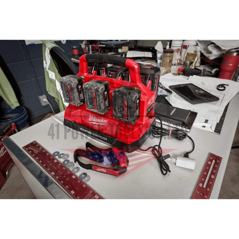 M18™ PACKOUT™ แท่นชาร์จแบตเตอรี่ 18 โวลต์ แบบชาร์จเร็ว 6 ช่อง Milwaukee - M18 PC6 - Image 4